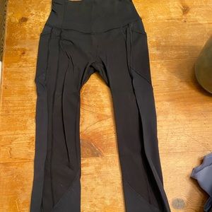 Lululemon All the right places crop 23’